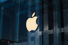 Apple обвинила в краже технологий бывшего сотрудника